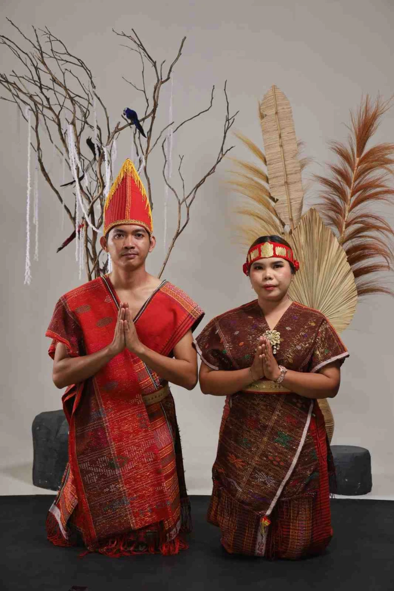 Satu Rasa, Dua Dunia