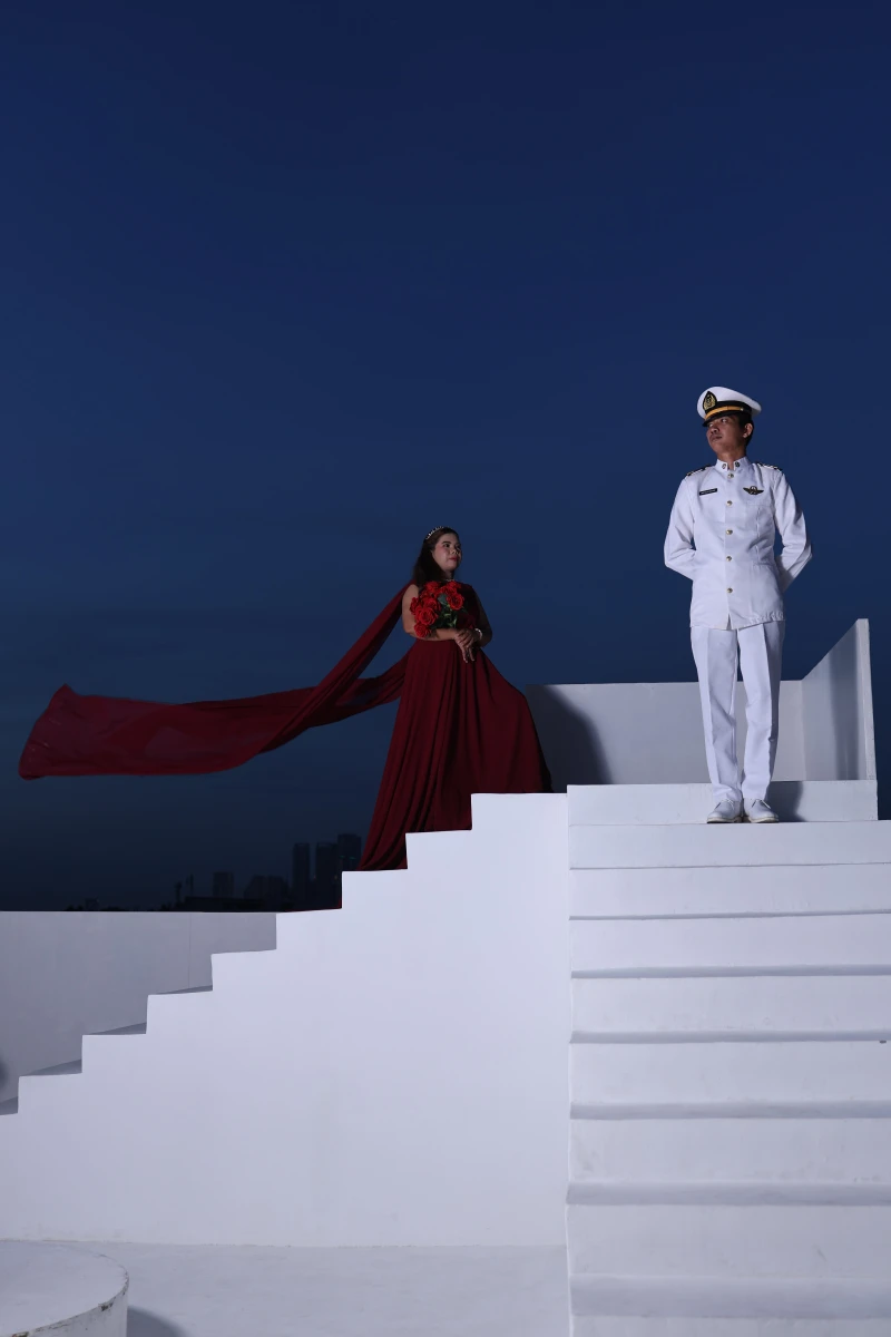 aku ingin bersamamu di setiap langkah.”